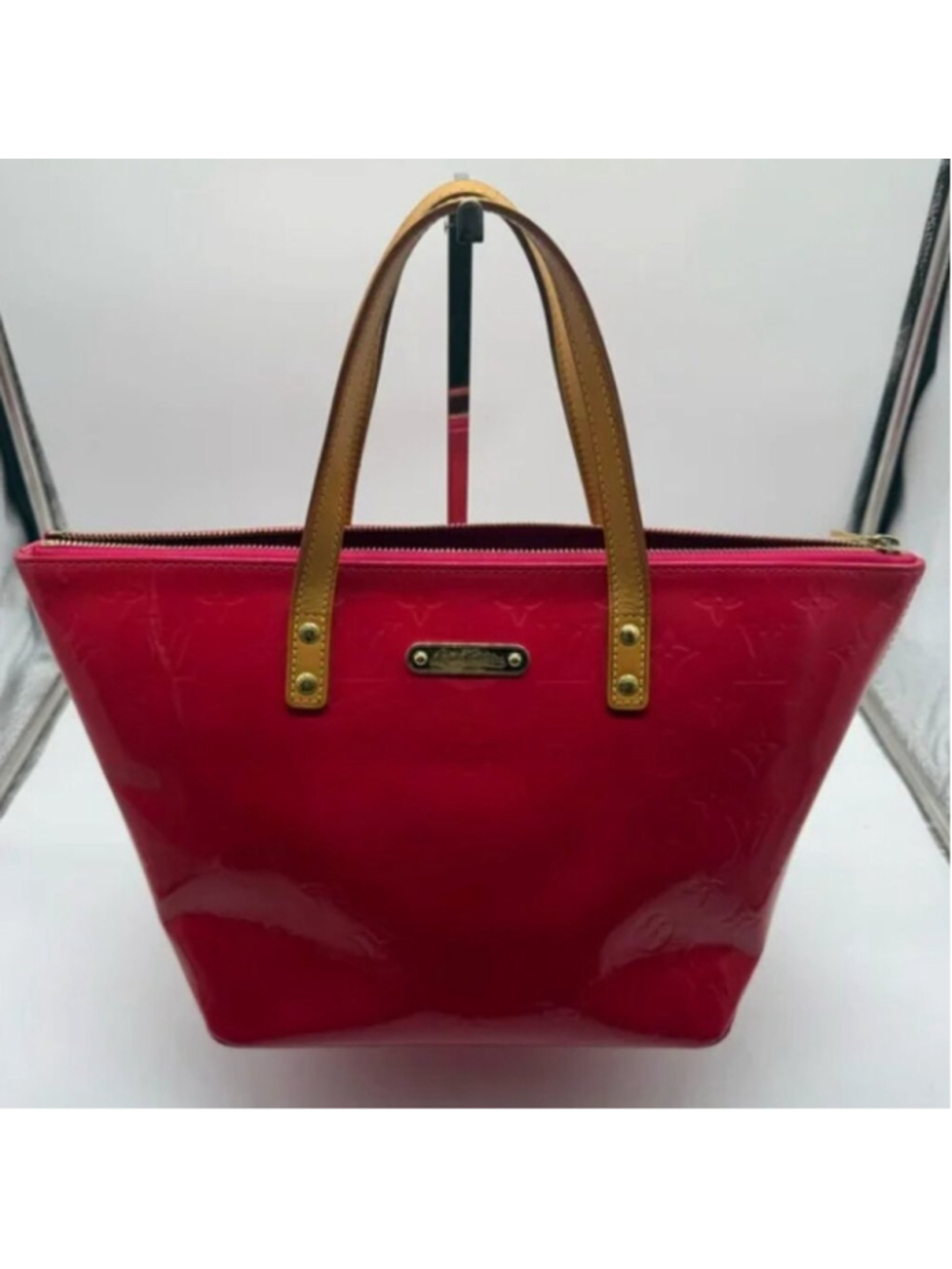 EUC Authenticated Louis Vuitton Monogram Vernis Bellevue PM - Picture 2 of 15